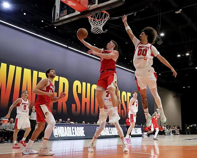 德克萨斯传奇力克圣迭戈快船 佩度拉29+7助攻难掩