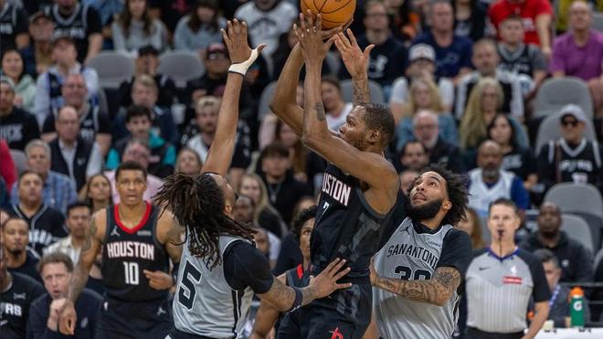 文班亚马29+8+4盖帽 马刺狂胜火箭创两项纪录