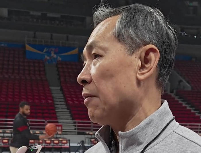 北京首钢主帅许利民回应球队表现偏差与伤病挑