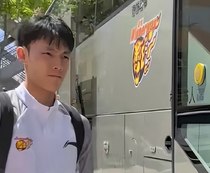 广东宏远主场惨败广州队 17分失利暴露球队隐患